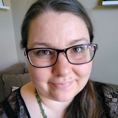 Profile Picture of Elizabeth Benson (@eashann) on Twitter