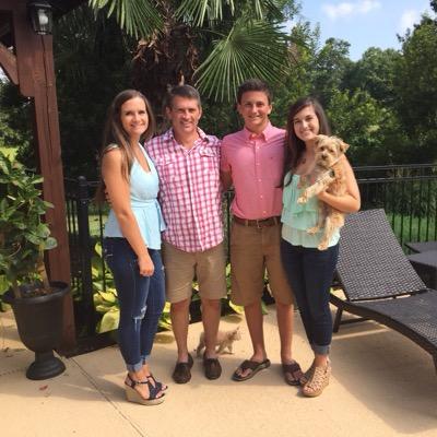 Profile Picture of Chad (@Chad55Cobb) on Twitter