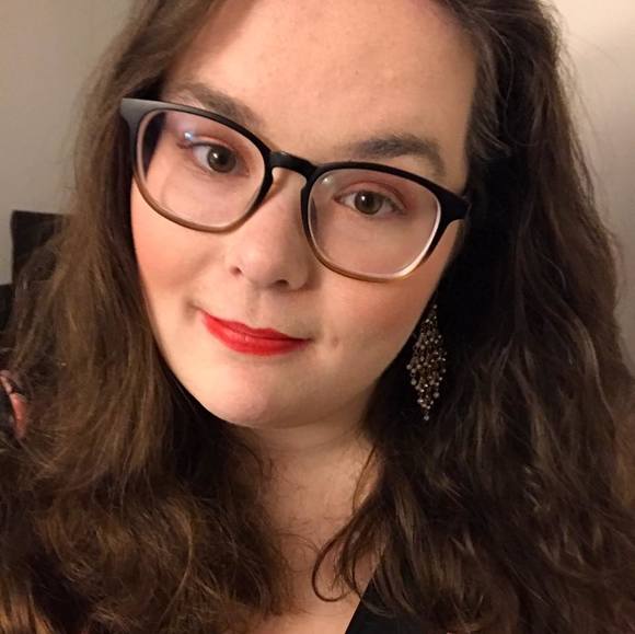 Profile Picture of Hannah Lessing (@hannahkathryn2) on Poshmark