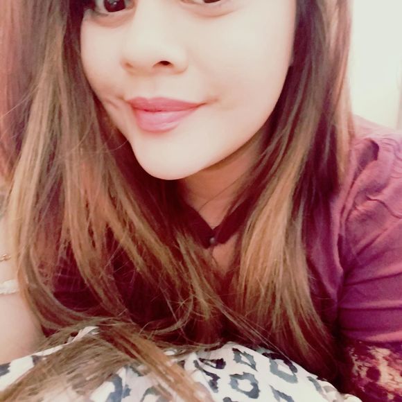 Profile Picture of Yuri Calderon (@yacalderon) on Poshmark