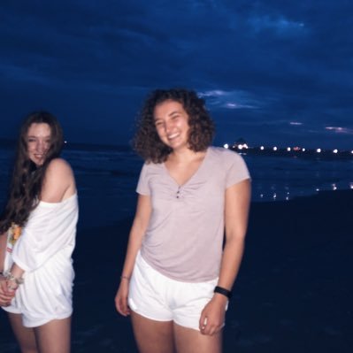 Profile Picture of Lily Mitchell (@lcmitchell123) on Twitter