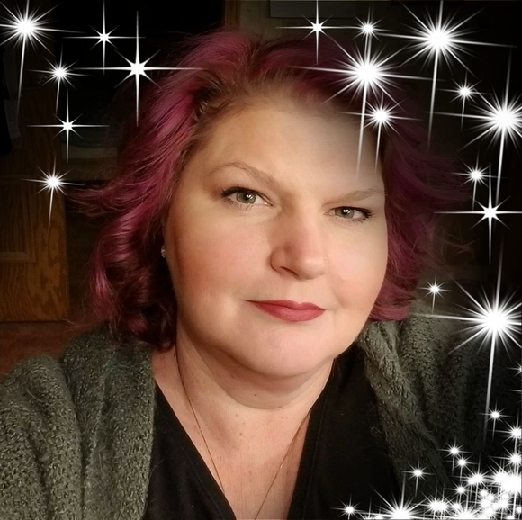 Profile Picture of Penny Smith (@musicman7675) on Poshmark