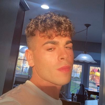 Profile Picture of Noah (@noahsherrill) on Twitter