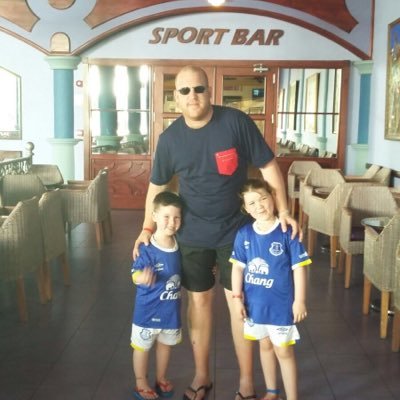 Profile Picture of Paul Hogan (@Hogboy1878) on Twitter