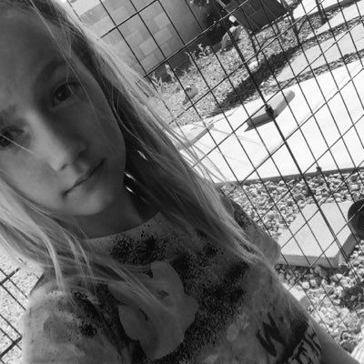 Profile Picture of Chloe Engels (@chloe_engels) on Twitter
