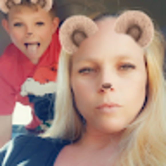 Profile Picture of Danielle Westergaard (@dwestergaard25) on Poshmark