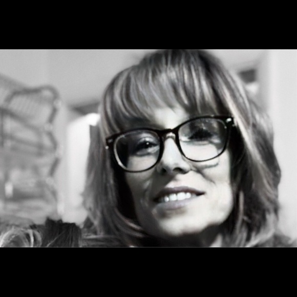 Profile Picture of Paula Kidner (@paulajk2021) on Poshmark