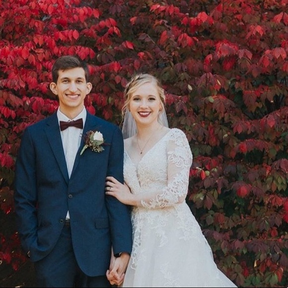 Profile Picture of Elisha Ristow (@elisha_ristow) on Poshmark