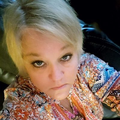 Profile Picture of Jackie Grenfell (@jgrenfell) on Twitter