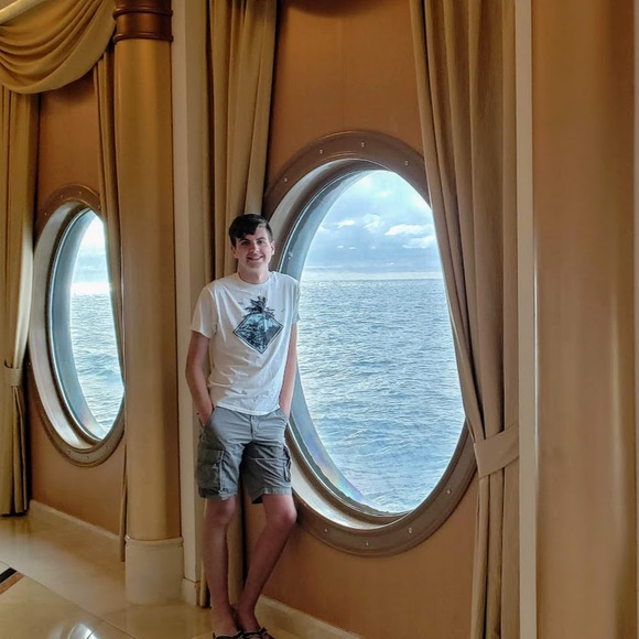 Profile Picture of Zachary Ballou (@zach_ballou) on Poshmark