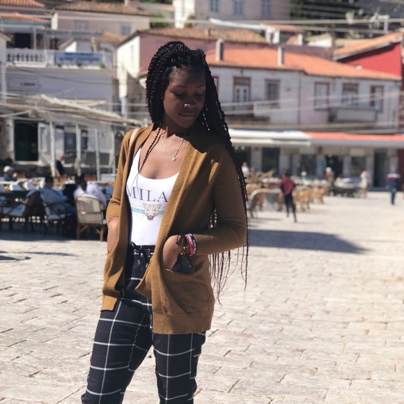 Profile Picture of Kumba Tengbeh (@pretty_kay754) on Poshmark