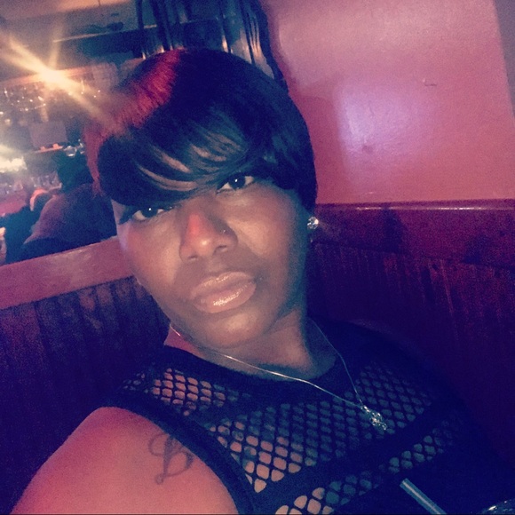 Profile Picture of Chastity Thomas (@msedmond17) on Poshmark