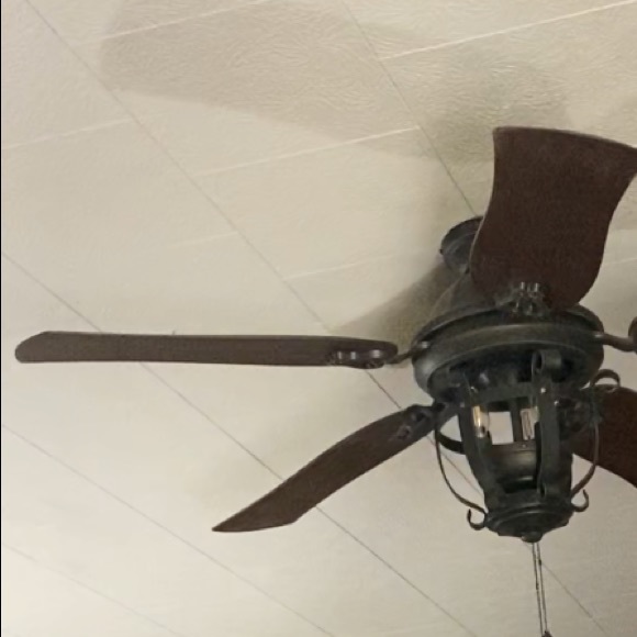 Profile Picture of Jerrod Benoit (@deuce205) on Poshmark