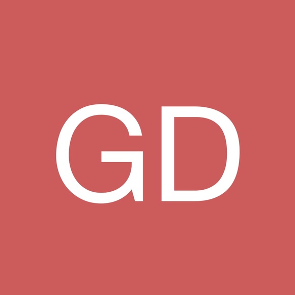 Profile Picture of Grant Dirk (@grantdirkolive) on Poshmark