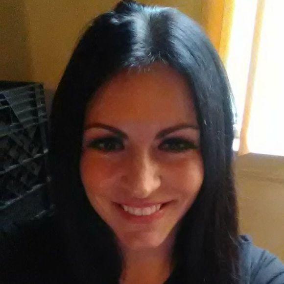 Profile Picture of Ashley Corr (@ashley7734) on Poshmark