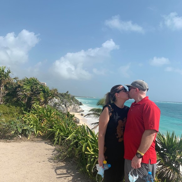 Profile Picture of Giovanna Roeseler (@groeseler) on Poshmark