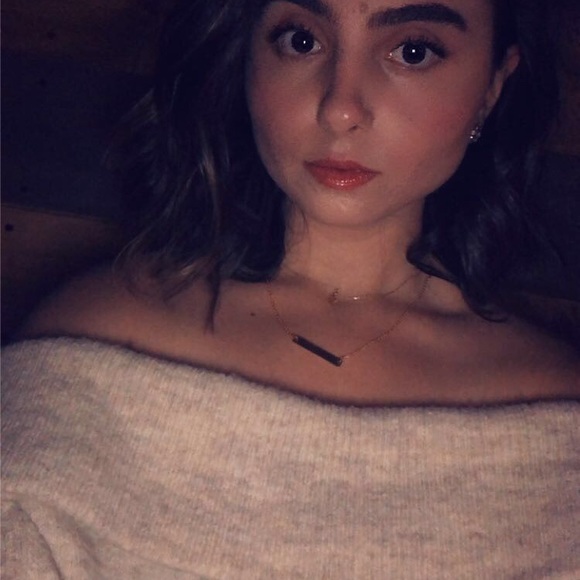 Danielle Fanelli - Poshmark Profile Picture of Danielle Fanelli (@daniellef08) on Poshmark