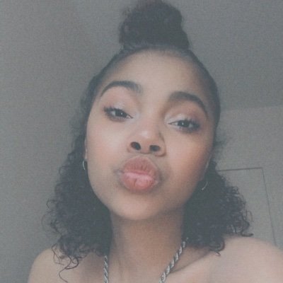 Profile Picture of Aurelia Brown (@Aurelia41304135) on Twitter