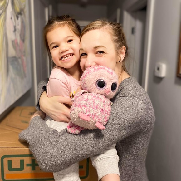 Profile Picture of Jennifer Zeiler (@jen_spaz) on Poshmark