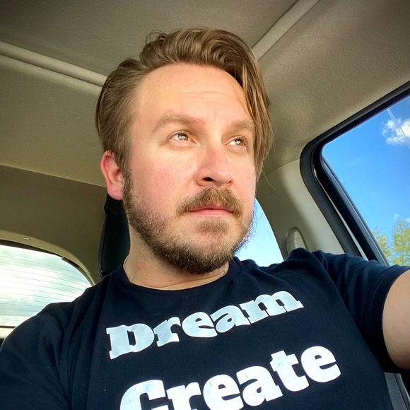 Profile Picture of Jeffrey Edwards (@jse10106) on Poshmark