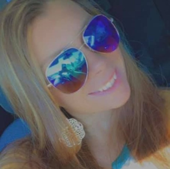 Profile Picture of Haley Joyner (@haleyjwalk) on Poshmark
