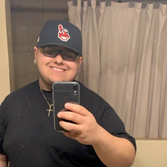 Profile Picture of Juan Barrera (@cielo_5057) on Poshmark