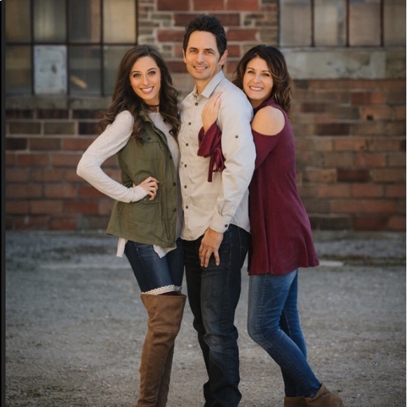 Profile Picture of Julie Lindsley (@jalindsley) on Poshmark