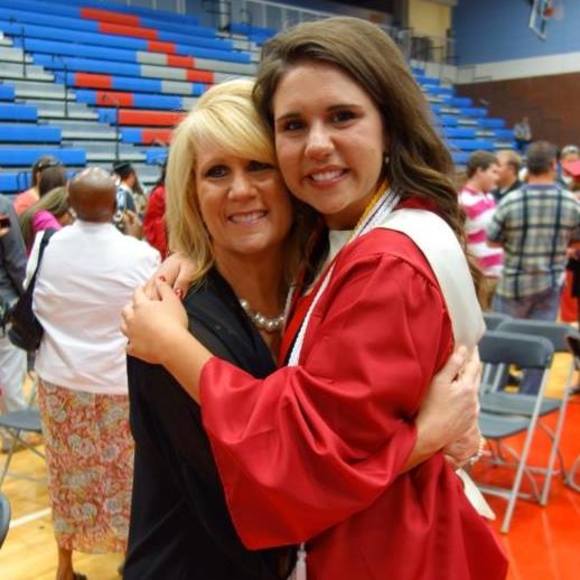 Profile Picture of Lisa Prinster (@lisa_prinster) on Poshmark