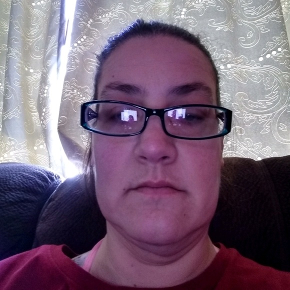 Profile Picture of Amy Soleau (@amysoleau) on Poshmark