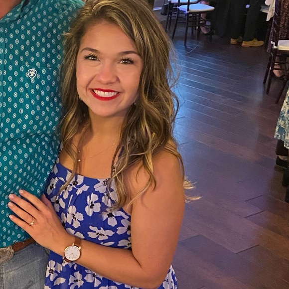 Profile Picture of Alexa Carroll (@texlex8) on Poshmark