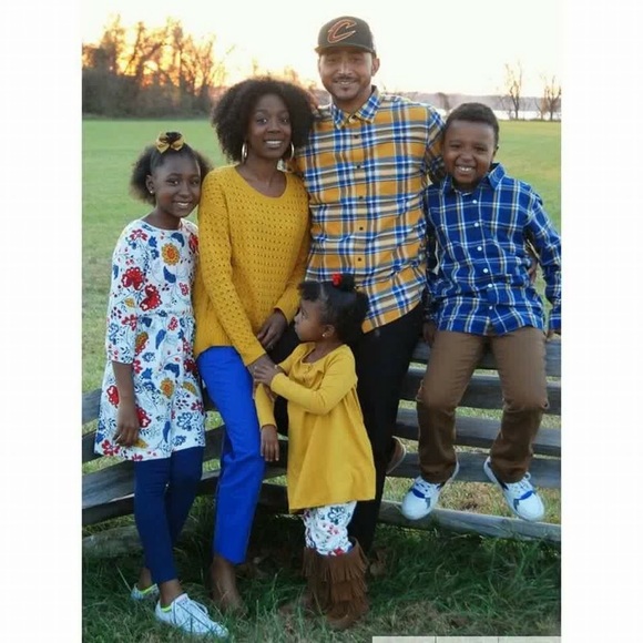 Profile Picture of Carroll Plus5 (@adcarroll88) on Poshmark