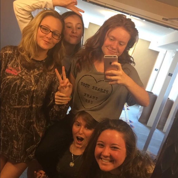 Profile Picture of Katelyn Cantrell (@katelynlc) on Poshmark