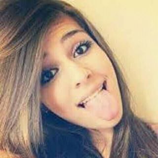 Profile Picture of Cassandra Silveira (@cassandra.silveira.583) on Facebook