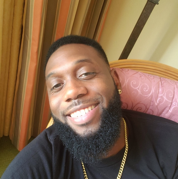 Profile Picture of Akeem Andrews (@nbt_50) on Poshmark