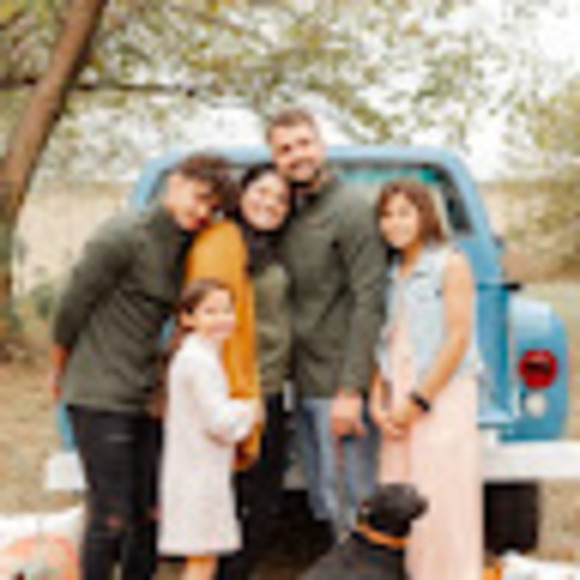 Profile Picture of Whitney Clanton (@whitneyclanton6) on Poshmark