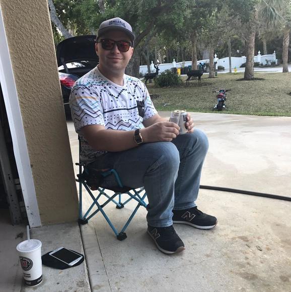 Profile Picture of David Marvin (@davidmarvin1989) on Poshmark