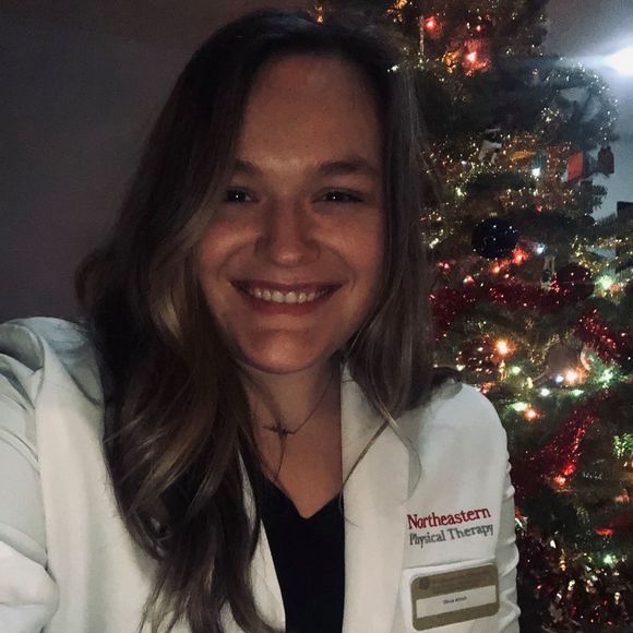 Profile Picture of Liv Allrich (@livallrich) on Poshmark