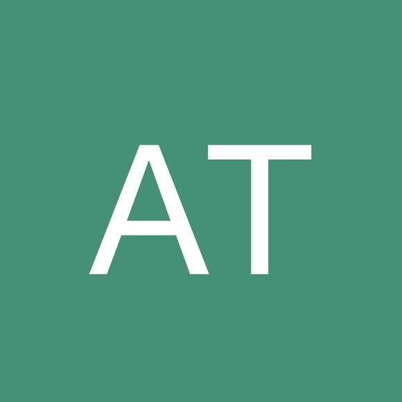 Profile Picture of Amy Tetreault (@atetre) on Poshmark
