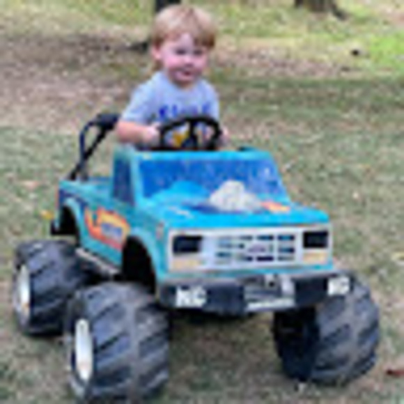 Profile Picture of Chris Wyatt (@suzukiboy86) on Poshmark