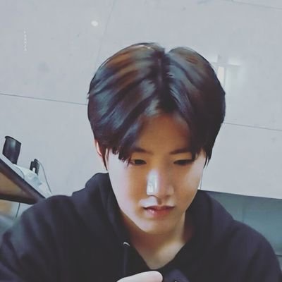 Profile Picture of JJ (@YOYOHANIAH) on Twitter