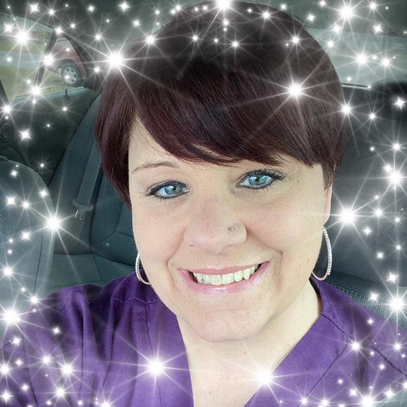 Profile Picture of Jennifer Grilley (@jengrilley) on Poshmark