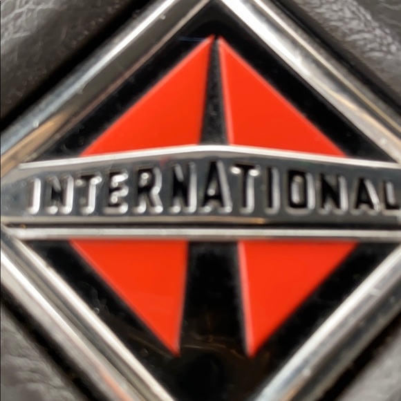 Profile Picture of Paul Singh (@jattdhillon14) on Poshmark