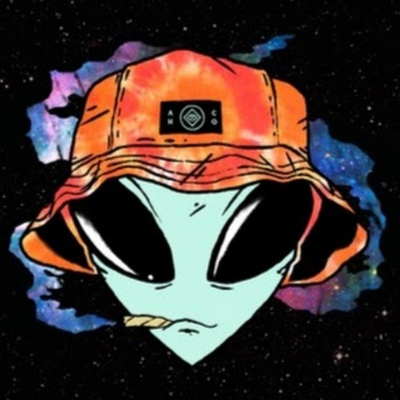 Profile Picture of Akira The plug (@kernall64) on Poshmark