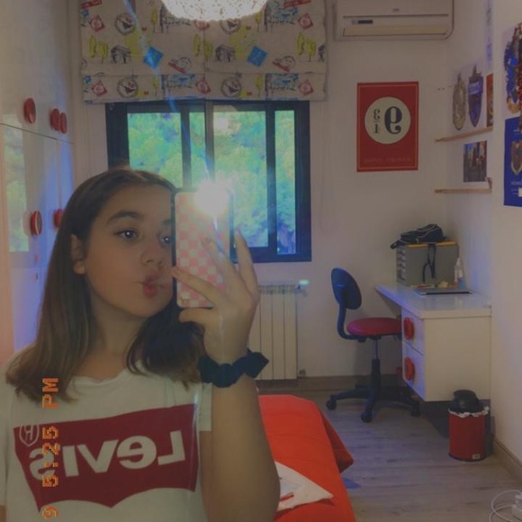 Profile Picture of Adriana Choueiry (@achoueiry007) on Poshmark