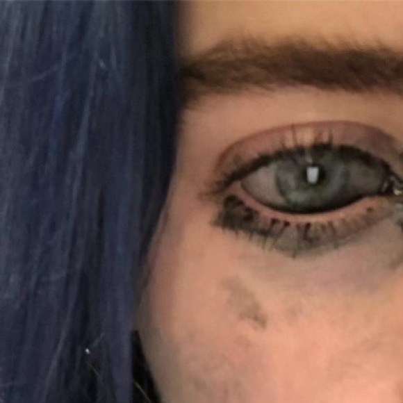 Profile Picture of Olive Moore (@olivemoore5211) on Poshmark