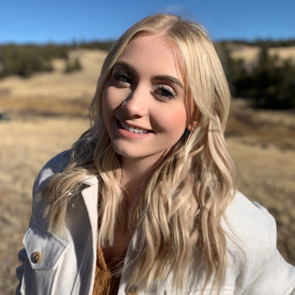 Mckenzie Shepard - Poshmark Profile Picture of Mckenzie Shepard (@mckenzieshep429) on Poshmark