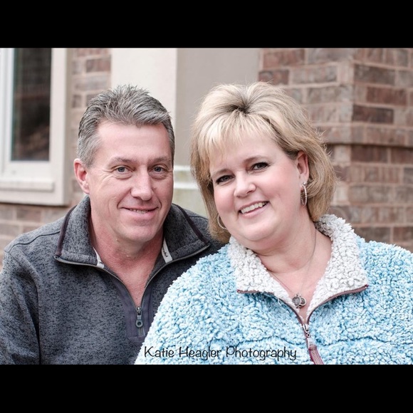 Veronica Insley - Poshmark Profile Picture of Veronica Insley (@vlinsley) on Poshmark