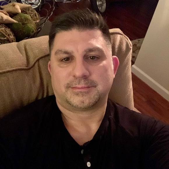 Profile Picture of Toby Rogers (@tearogers) on Poshmark