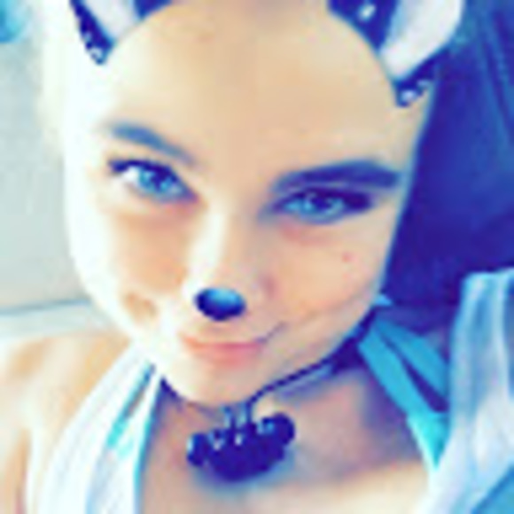 Kaitlyn Heiss - Poshmark Profile Picture of Kaitlyn Heiss (@kheiss2020) on Poshmark