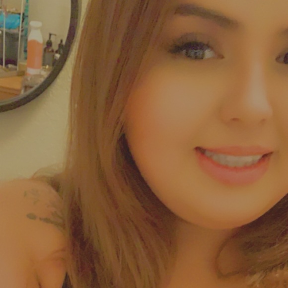 Perla ruby Casillas - Poshmark Profile Picture of Perla ruby Casillas (@perlaruby520) on Poshmark